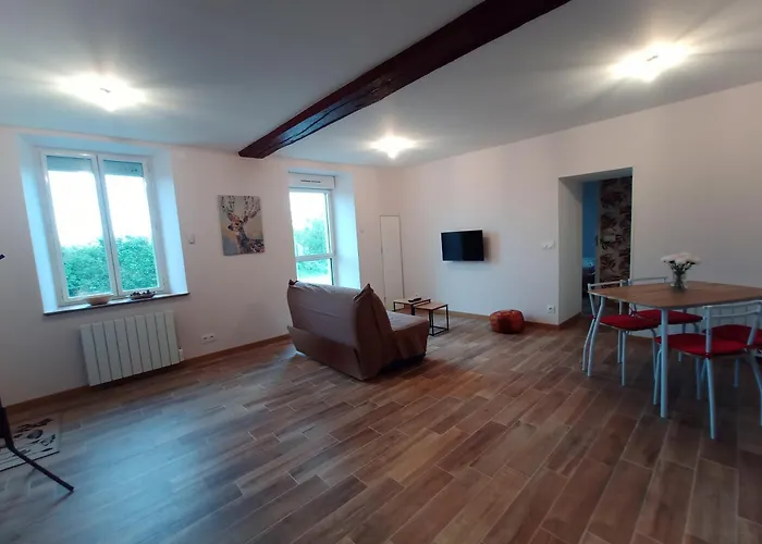 بيت للعطل Maison A La Laiterie *